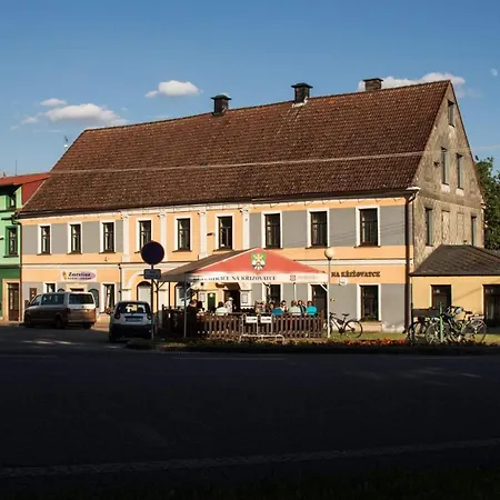 Restaurace Na Krizovatce Apartment Bozanov Exterior photo